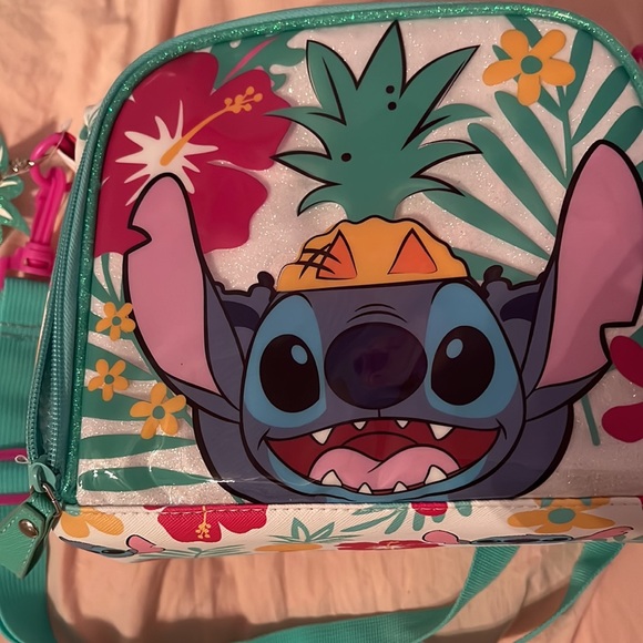 SOLD -Disney Stitch insulated Lunch bag - Picture 3 of 15